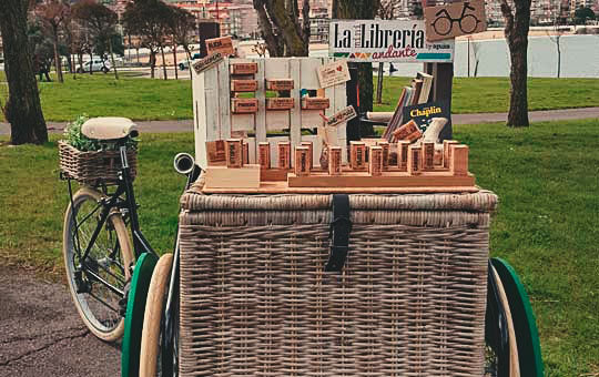 Minilibros artesanales: ¡Mini libros de corcho! - Aparicio Distributors, Inc.